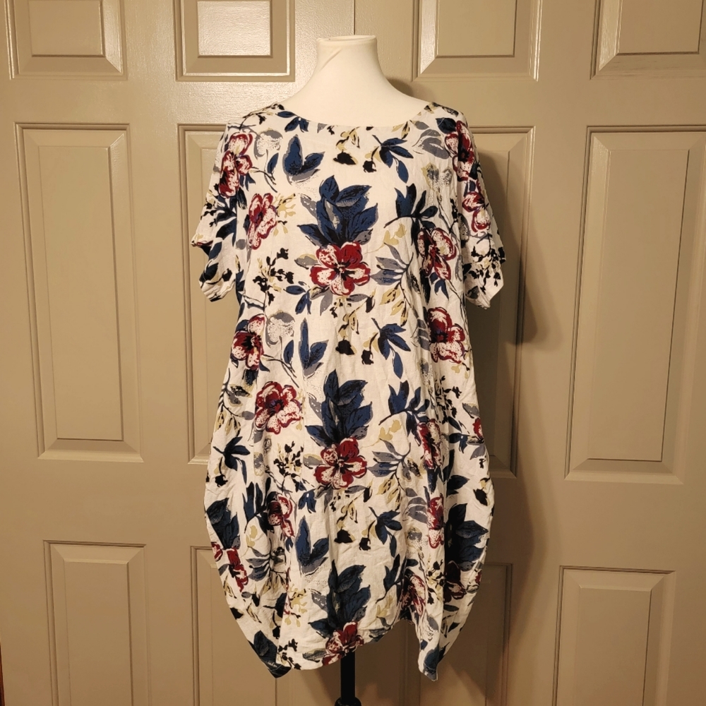 Romacci ladies plus size floral dress/ tunic.